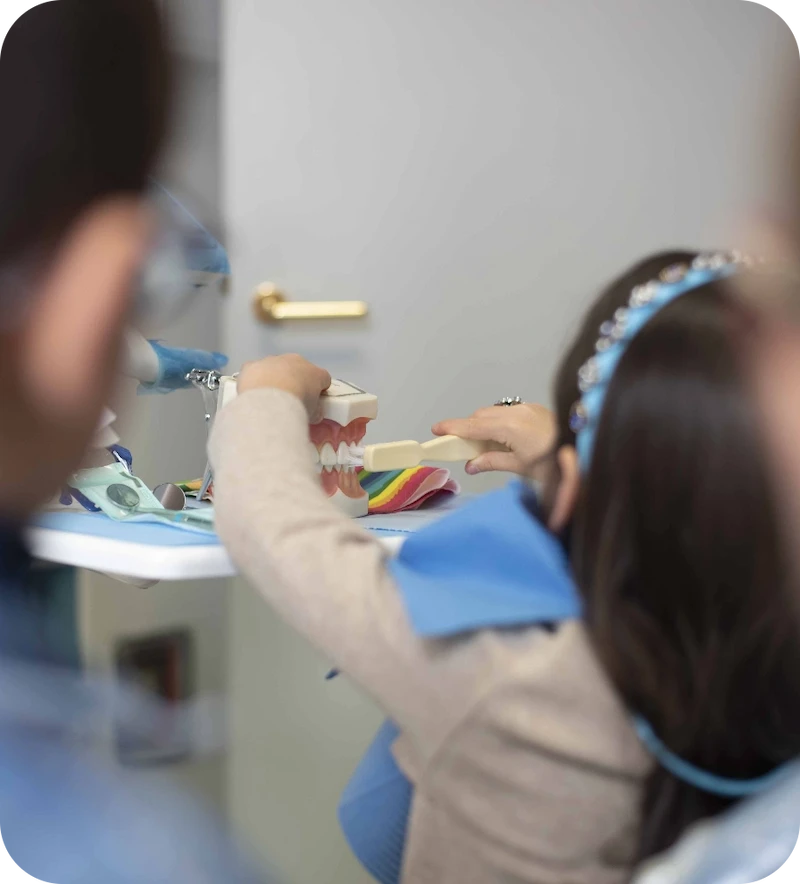 Dentista bambini prima visita - Odontoiatria pediatrica Poliambulatorio Magellano